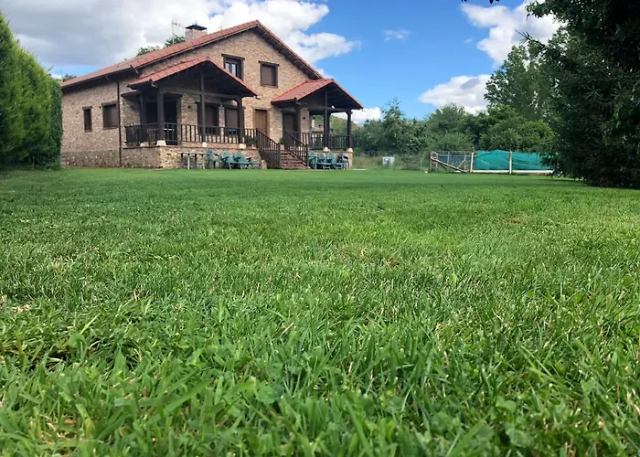 Casa De San Martín De Valdetuejar * San Martin de Valdetuejar